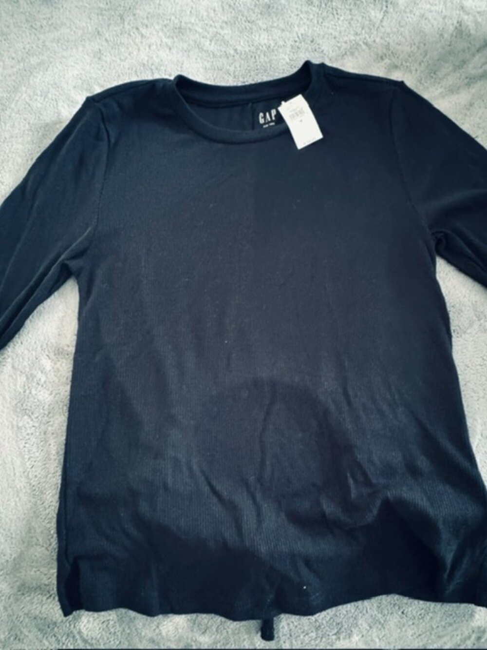 GAP LIGHT KNIT TOP WITH CUTE BACK CUT OUT - BLACK